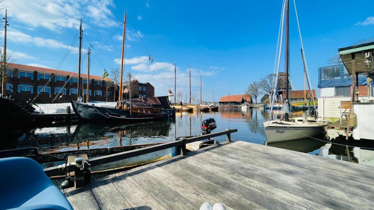 Отель Woonboot 4 Хардервейк Экстерьер фото